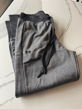 Women’s Under Armour Grey Fleece-Lined Joggers with Drawstring. Size small.